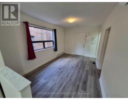 636 Vaughan Road, Toronto, ON M6E2Y3 Photo 7