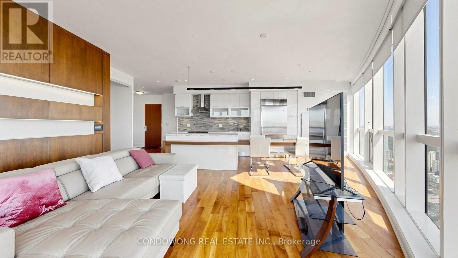 #7507 388 YONGE STREET - 6