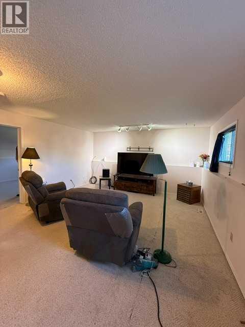 10802 105 Street - Image 24