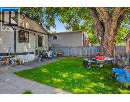 121 10 Avenue NE - photo 5