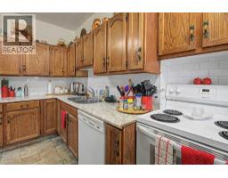 121 10 Avenue NE - photo 19