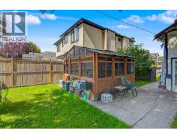 121 10 Avenue NE - photo 6