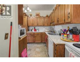 121 10 Avenue NE - photo 18