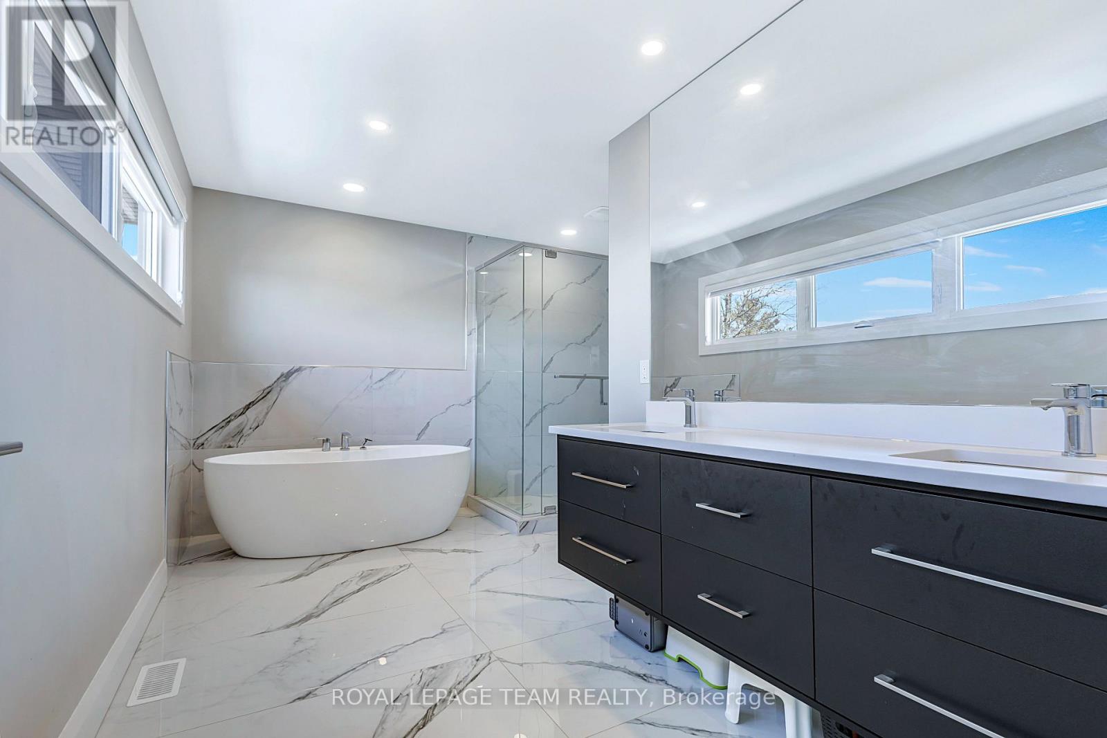 348 ABBEYDALE CIRCLE - Image 17