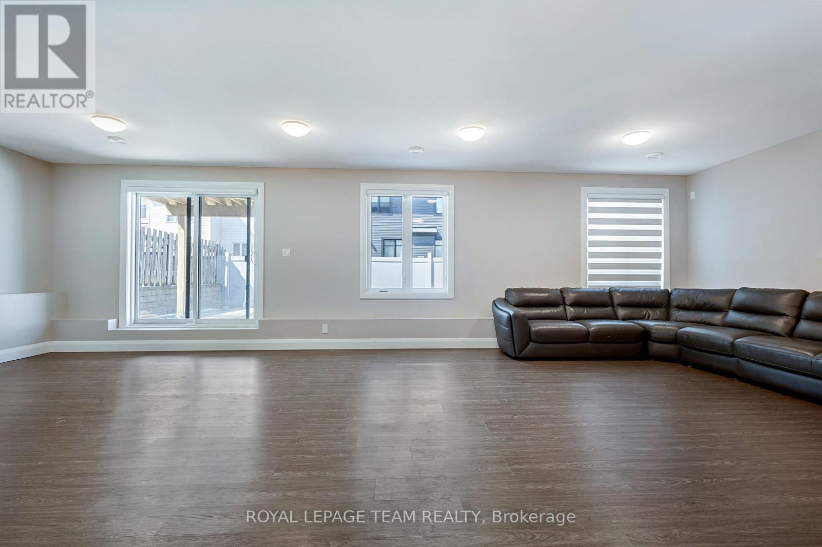 348 ABBEYDALE CIRCLE - Image 32