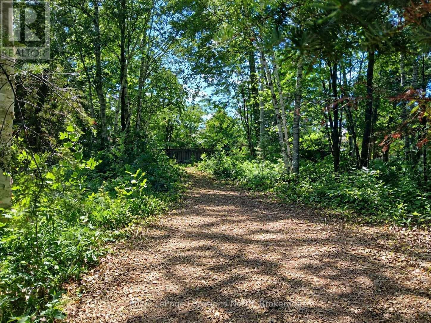 88 SMALLMAN DRIVE, Wasaga Beach — photo 2
