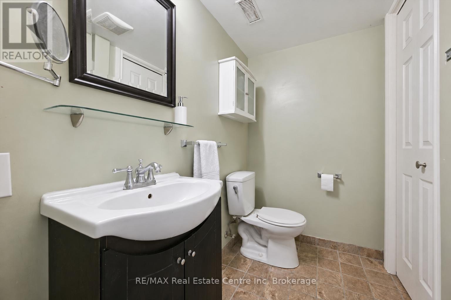 41 PRINCE CHARLES STREET - 16