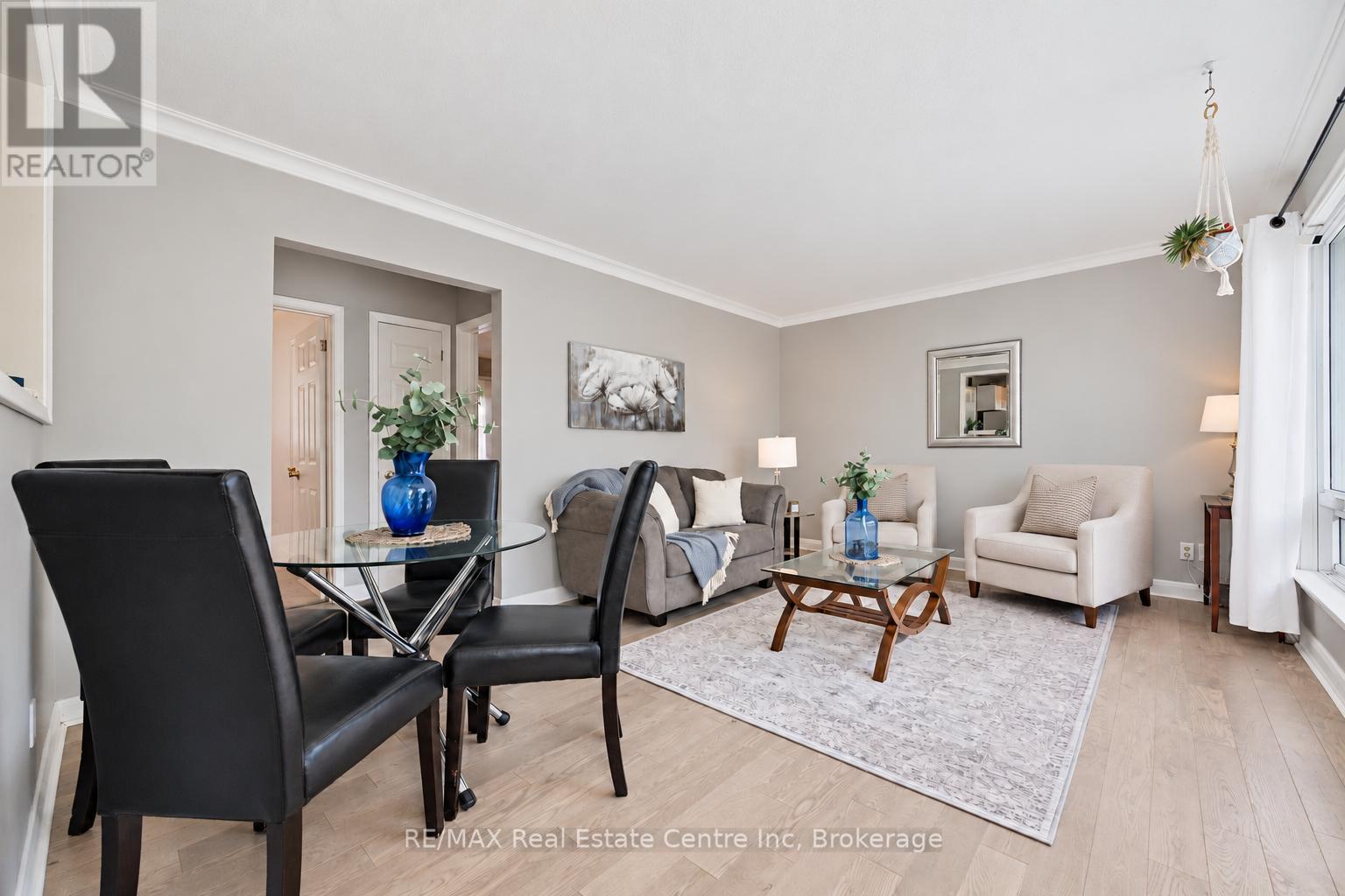 41 PRINCE CHARLES STREET, Halton Hills (Georgetown) — photo 3