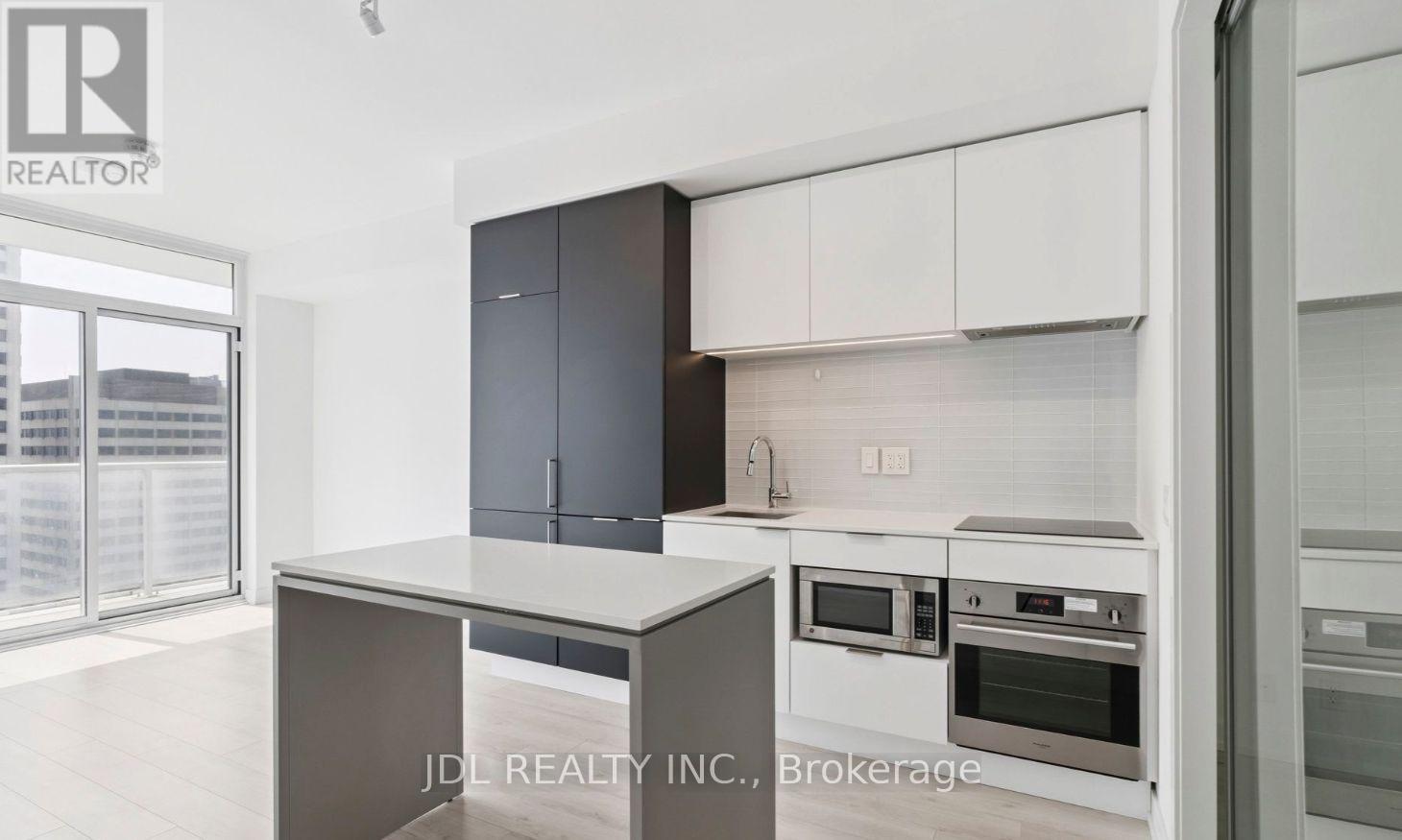2007- 33 Helendale Avenue, Toronto, ON photo 19