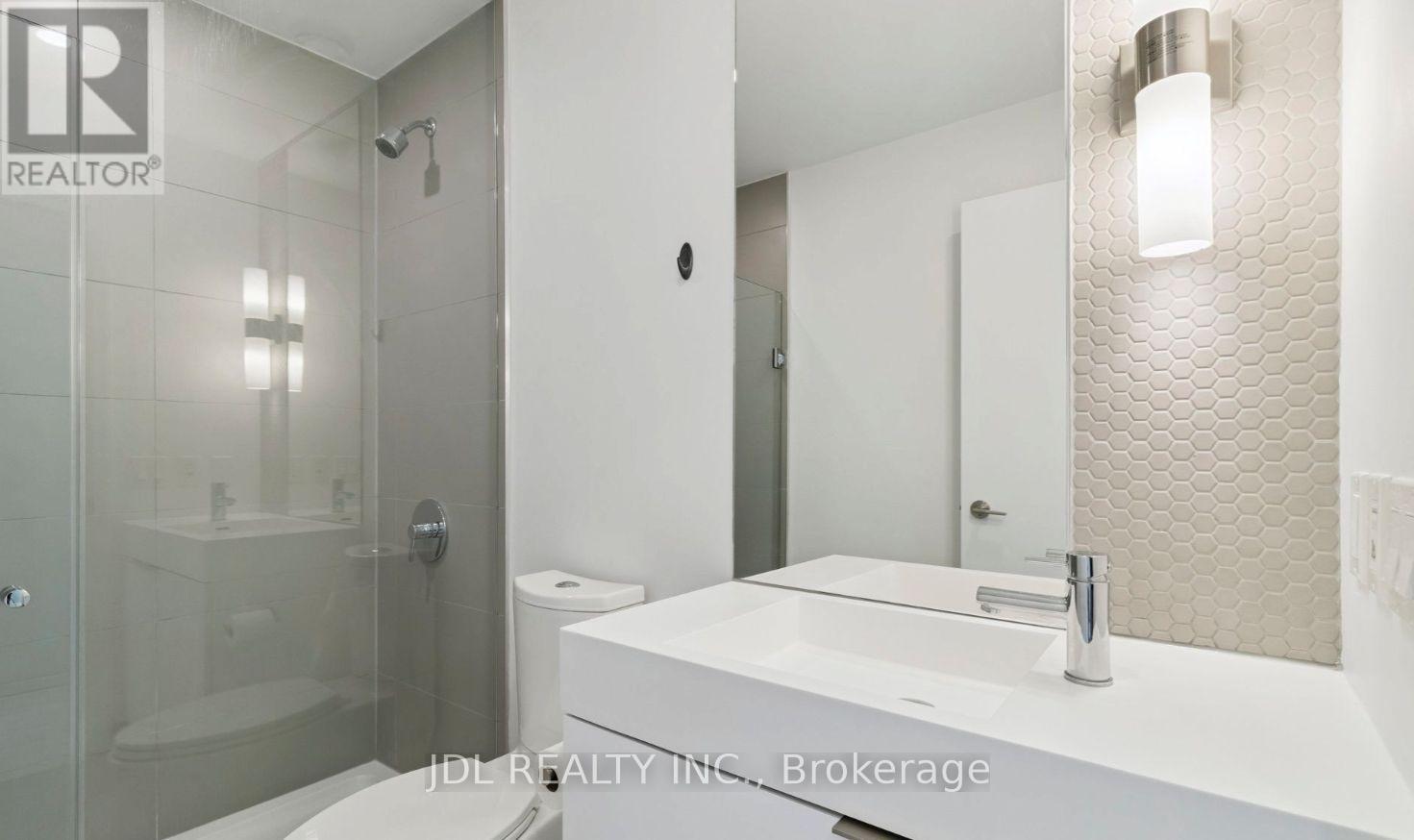 #2007 33 HELENDALE AVENUE - 22