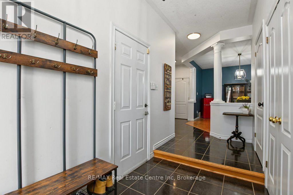 978 EDINBURGH ROAD S, Guelph (Kortright West) — photo 4
