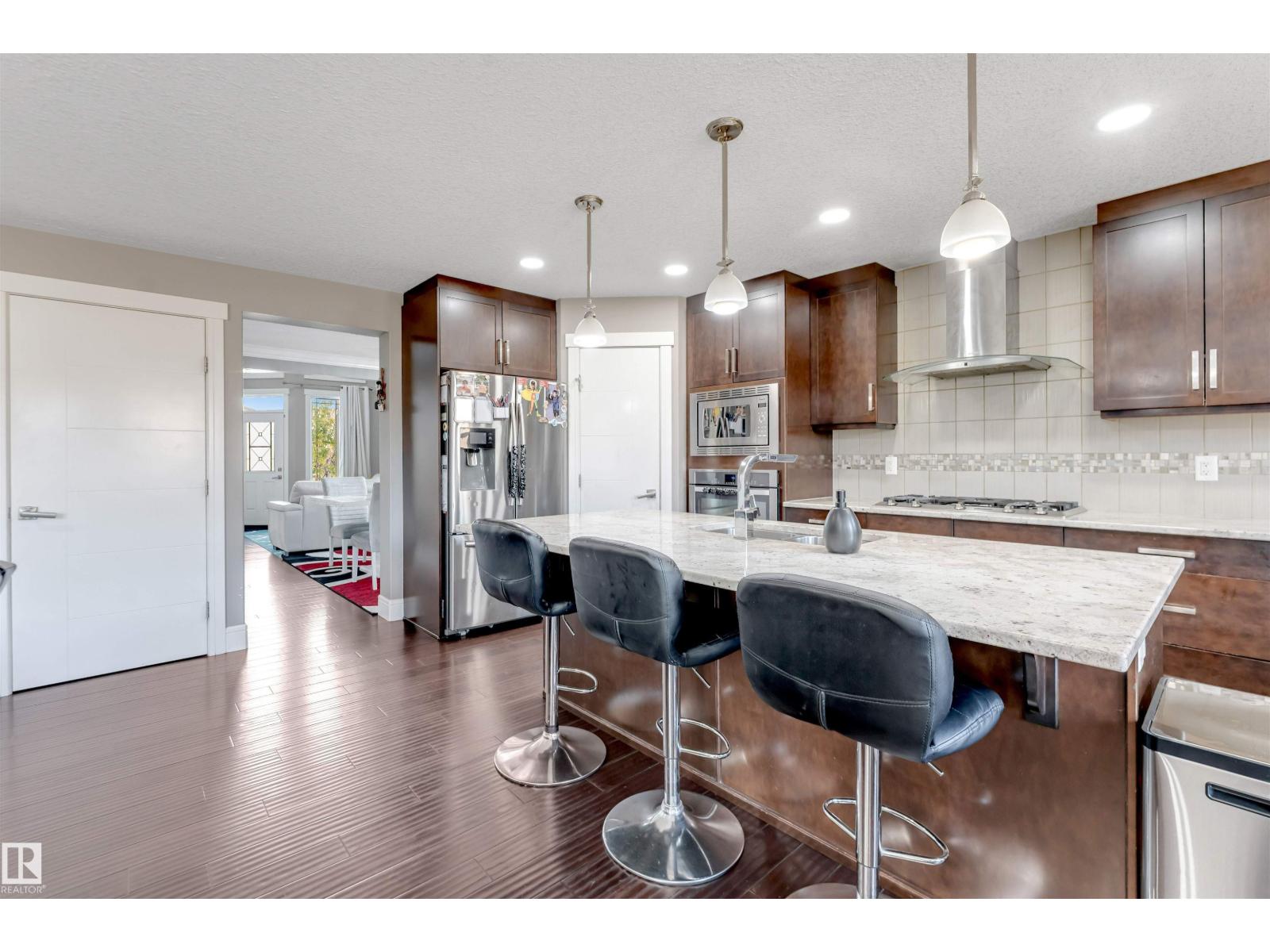 707 40 AV NW - 23