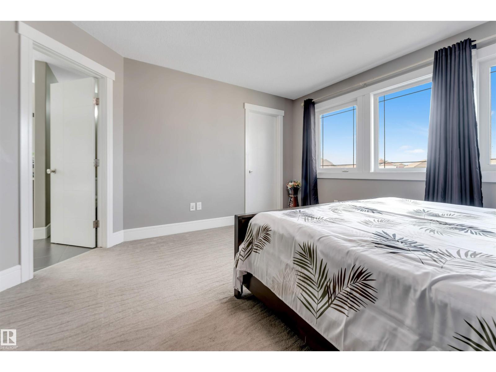 707 40 AV NW - 40