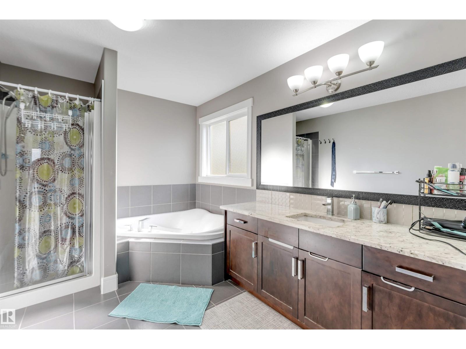707 40 AV NW - 41
