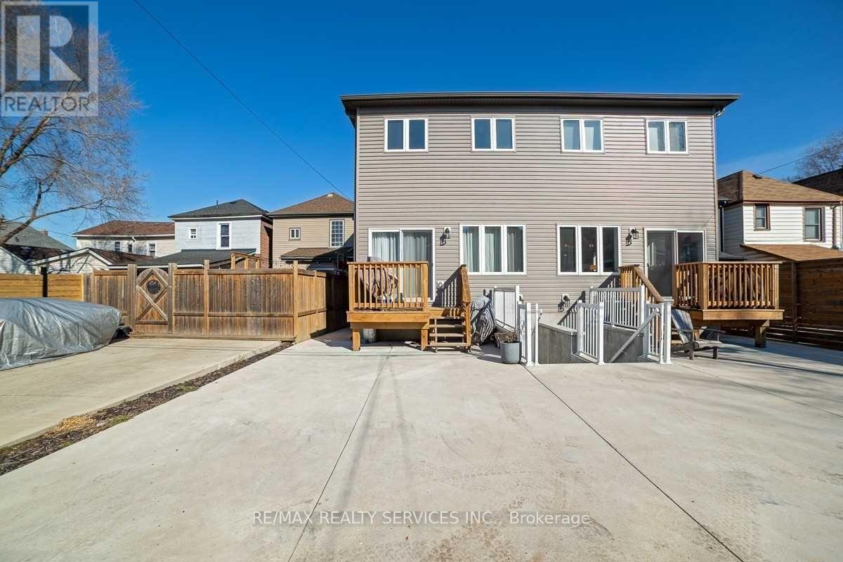 76 Burton Street — photo 39