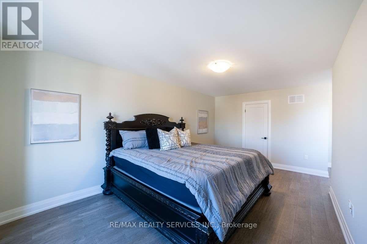 76 Burton Street — photo 23