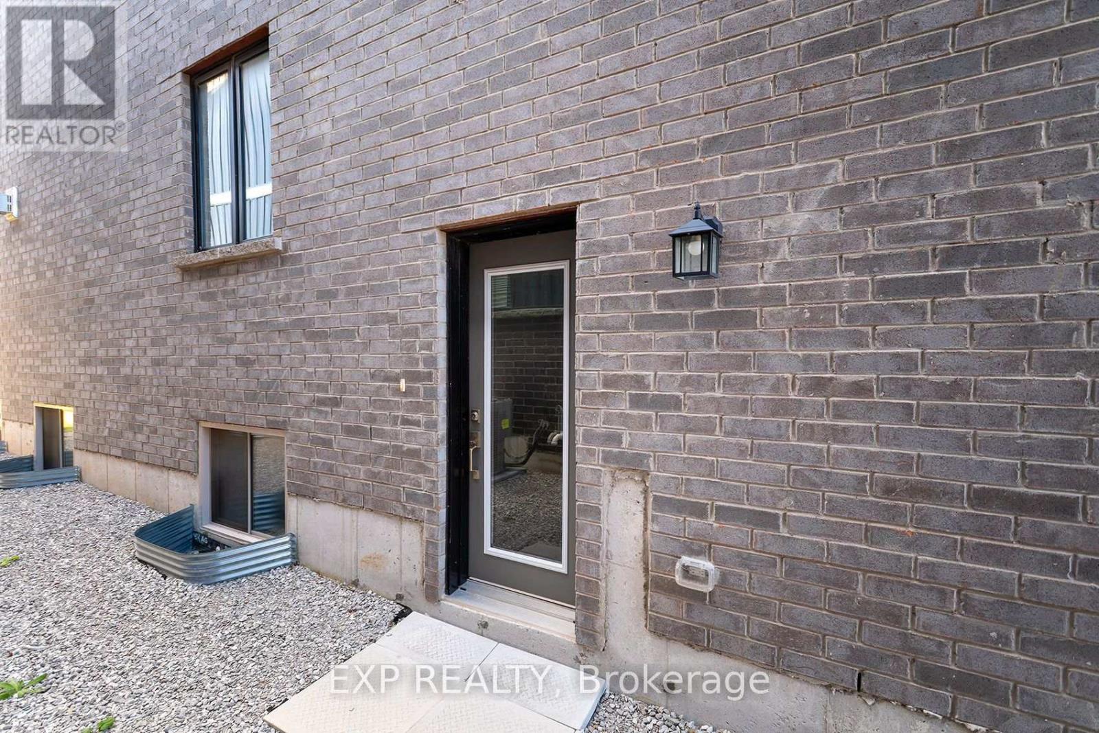 40 Lally Terrace, Barrie, ON photo 33