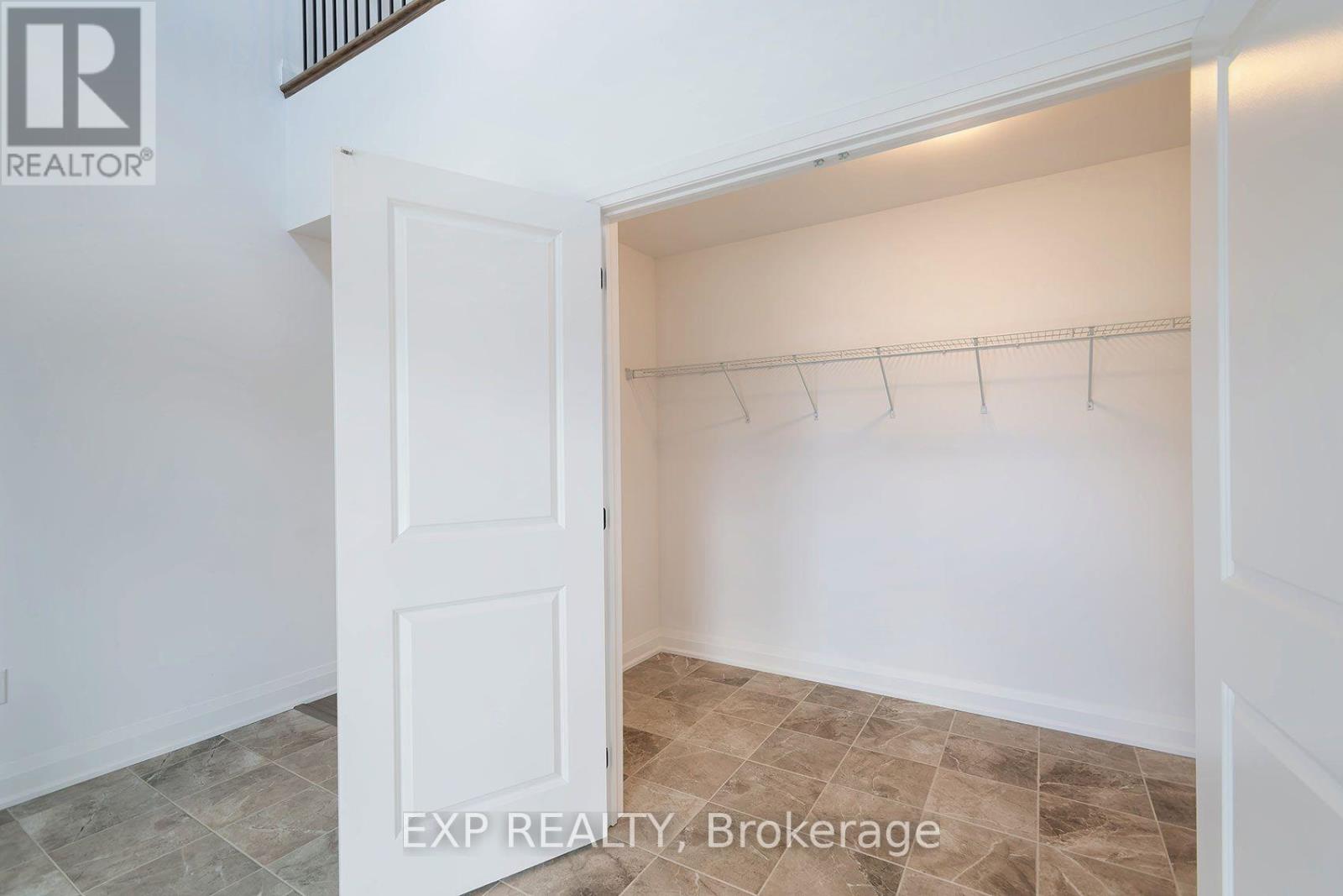 40 Lally Terrace, Barrie, ON photo 7
