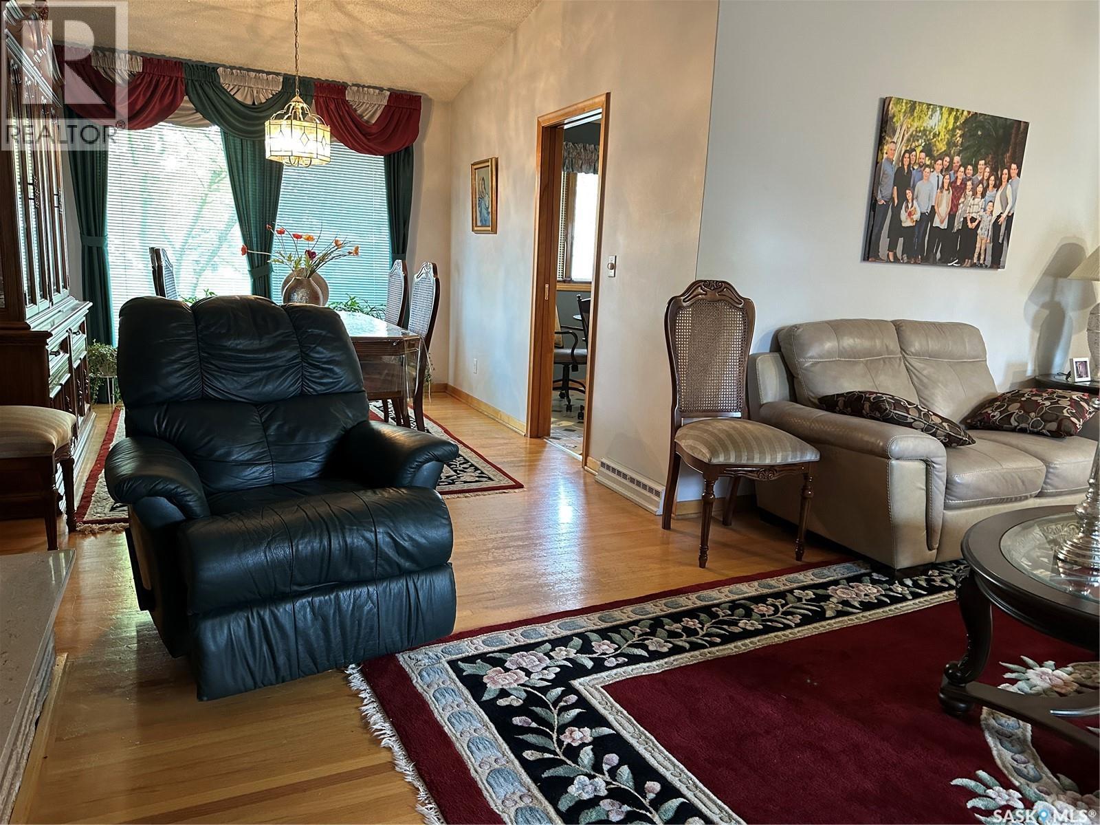 503 9th STREET NE, Weyburn — photo 6