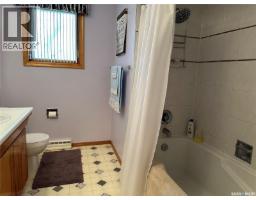 503 9th Street Ne, Weyburn, SK S4H1G2 Photo 24