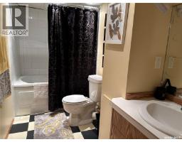 503 9th Street Ne, Weyburn, SK S4H1G2 Photo 31