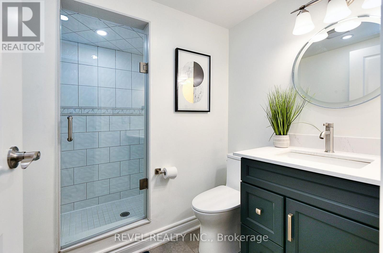 399 Perth Avenue, Toronto, ON photo 18