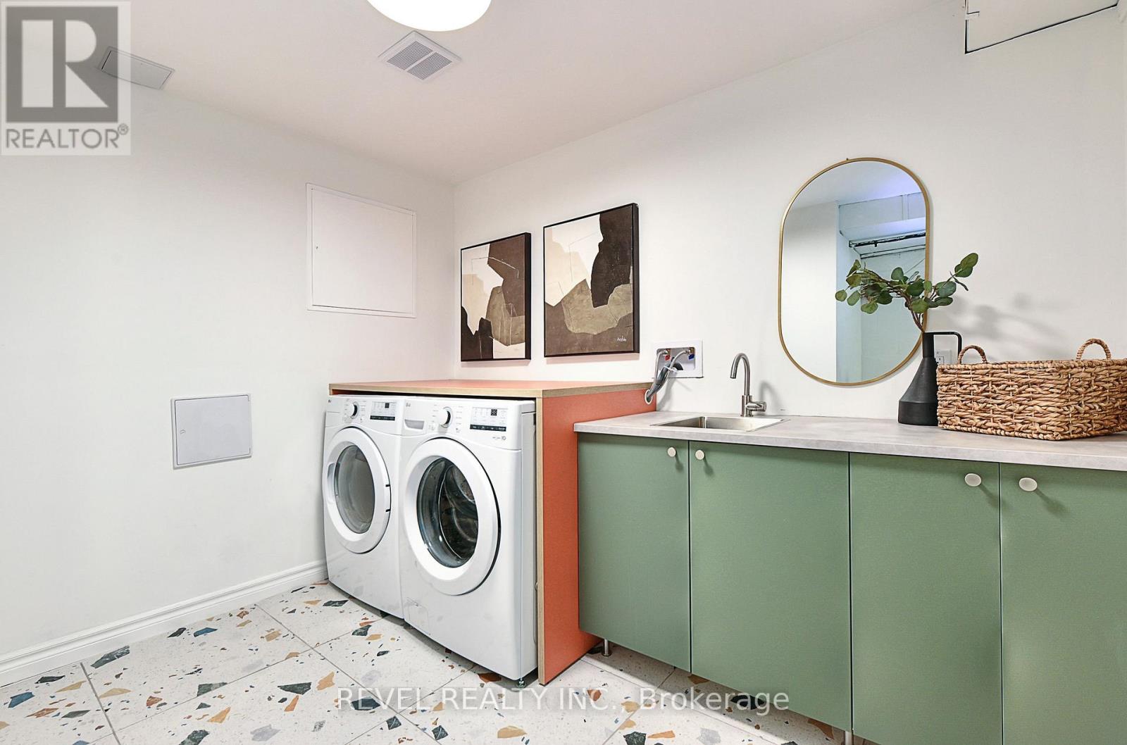 399 Perth Avenue, Toronto, ON photo 19
