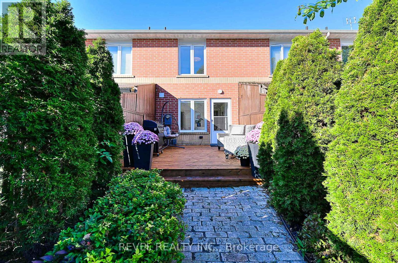 399 PERTH AVENUE - 21