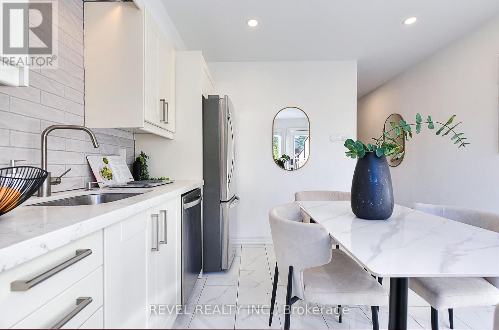 399 Perth Avenue, Toronto, ON photo 7