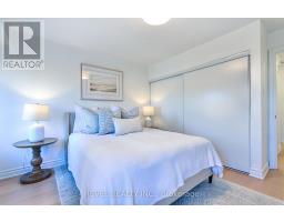 399 Perth Avenue, Toronto, ON M6P3Y5 Photo 13