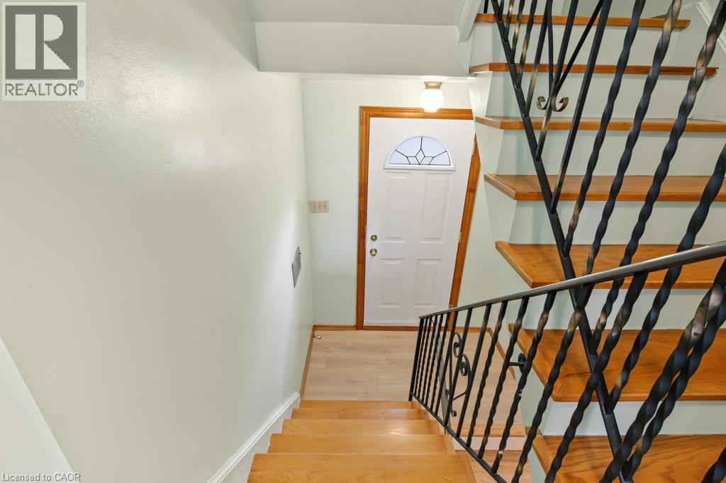 1535 WESTMINSTER Place, Burlington — photo 6