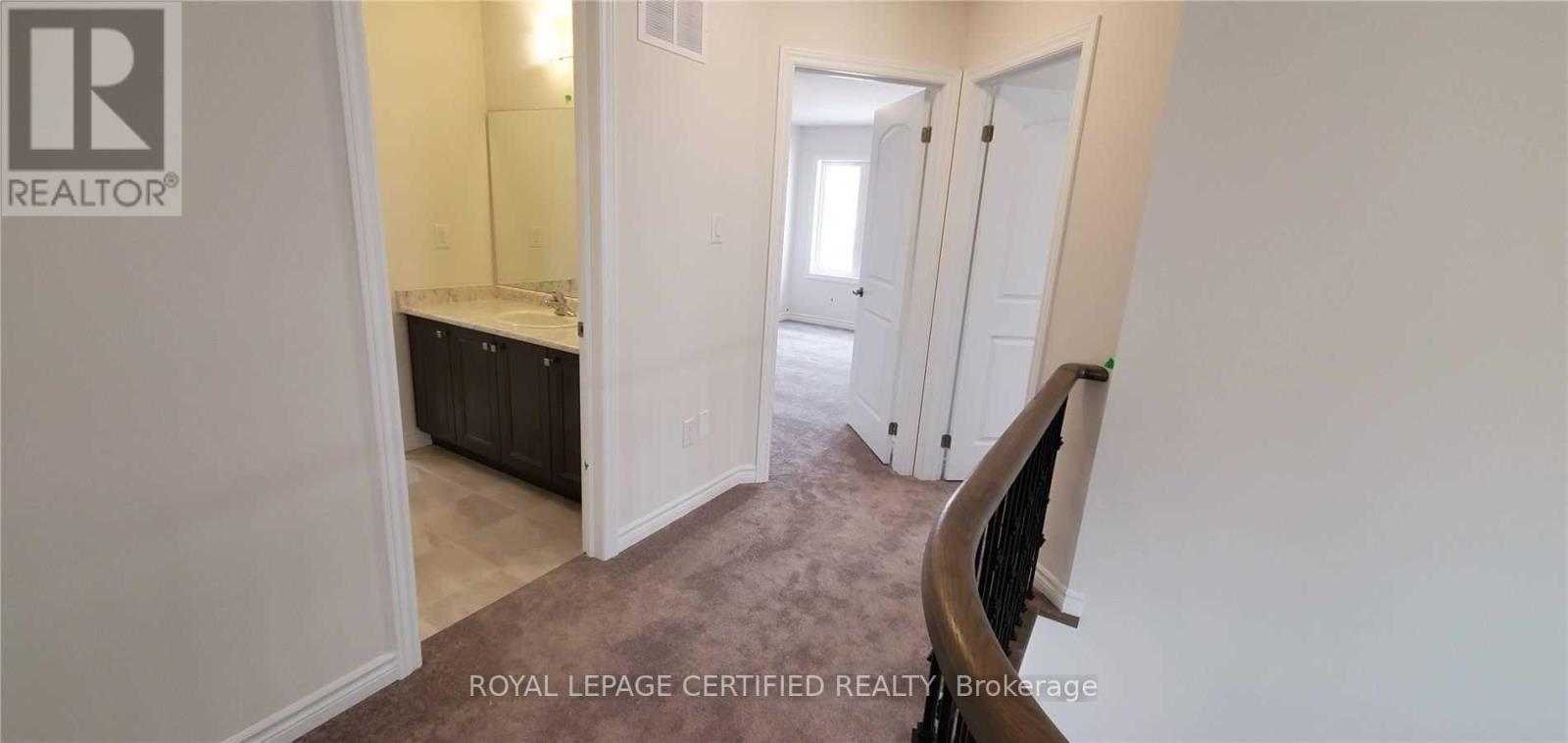 21 Munro Circle, Brantford, ON photo 17