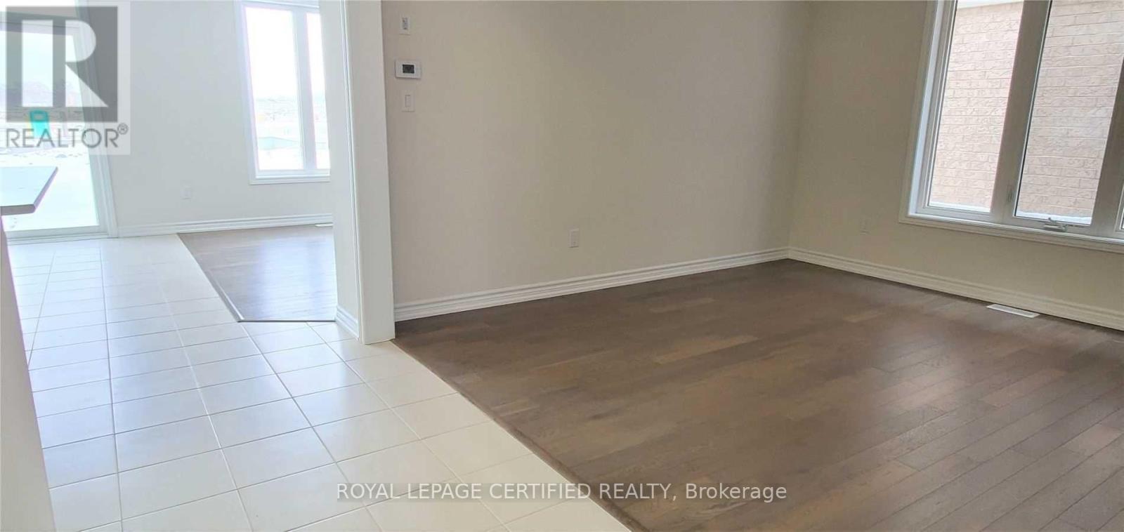 21 Munro Circle, Brantford, ON photo 18