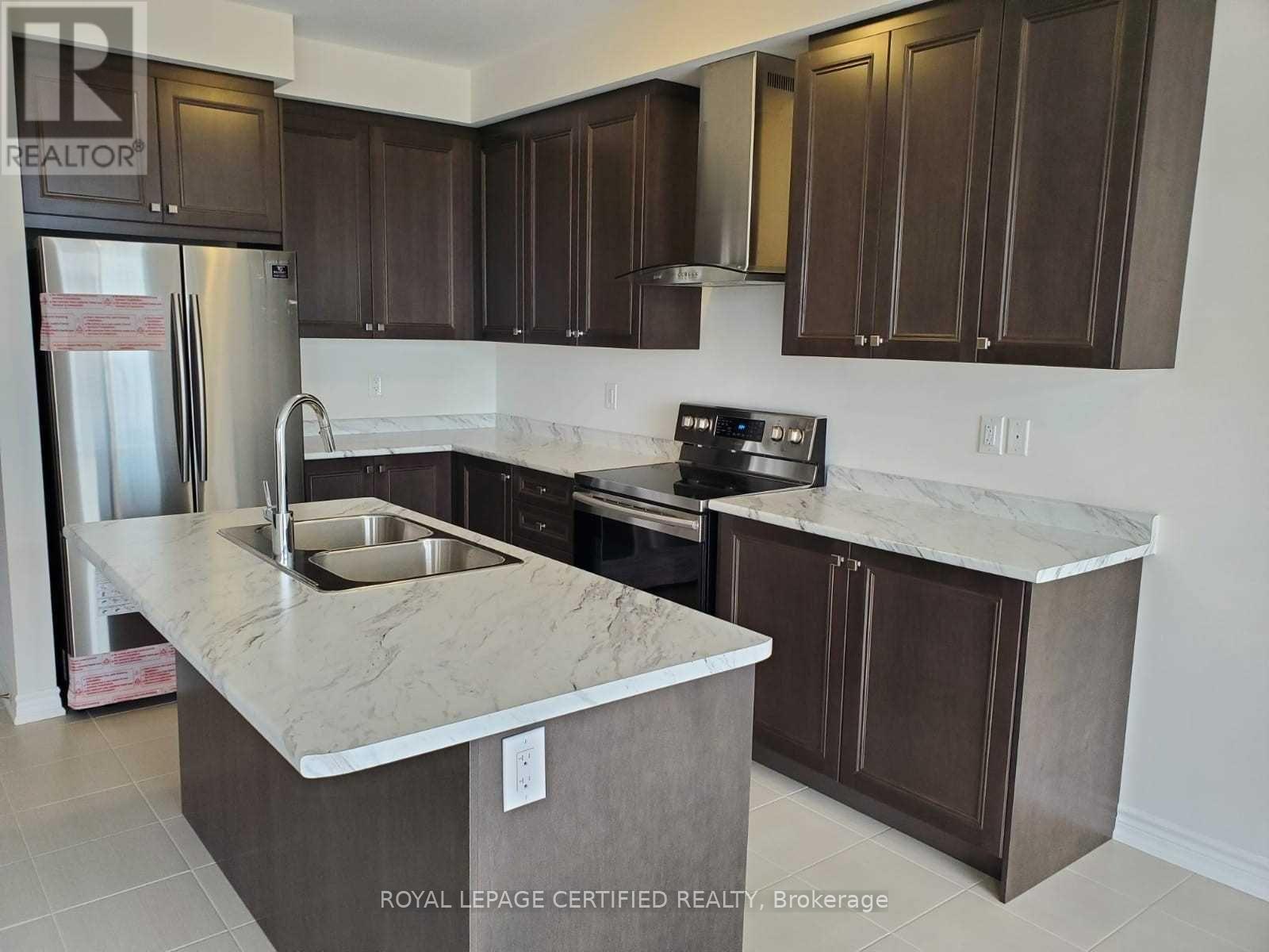 21 Munro Circle, Brantford, ON photo 7