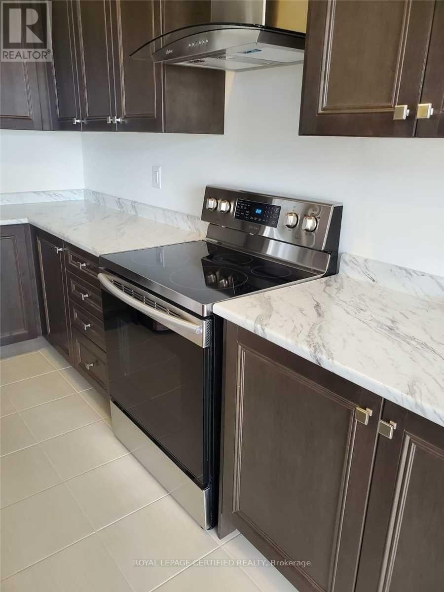 21 Munro Circle, Brantford, ON photo 8