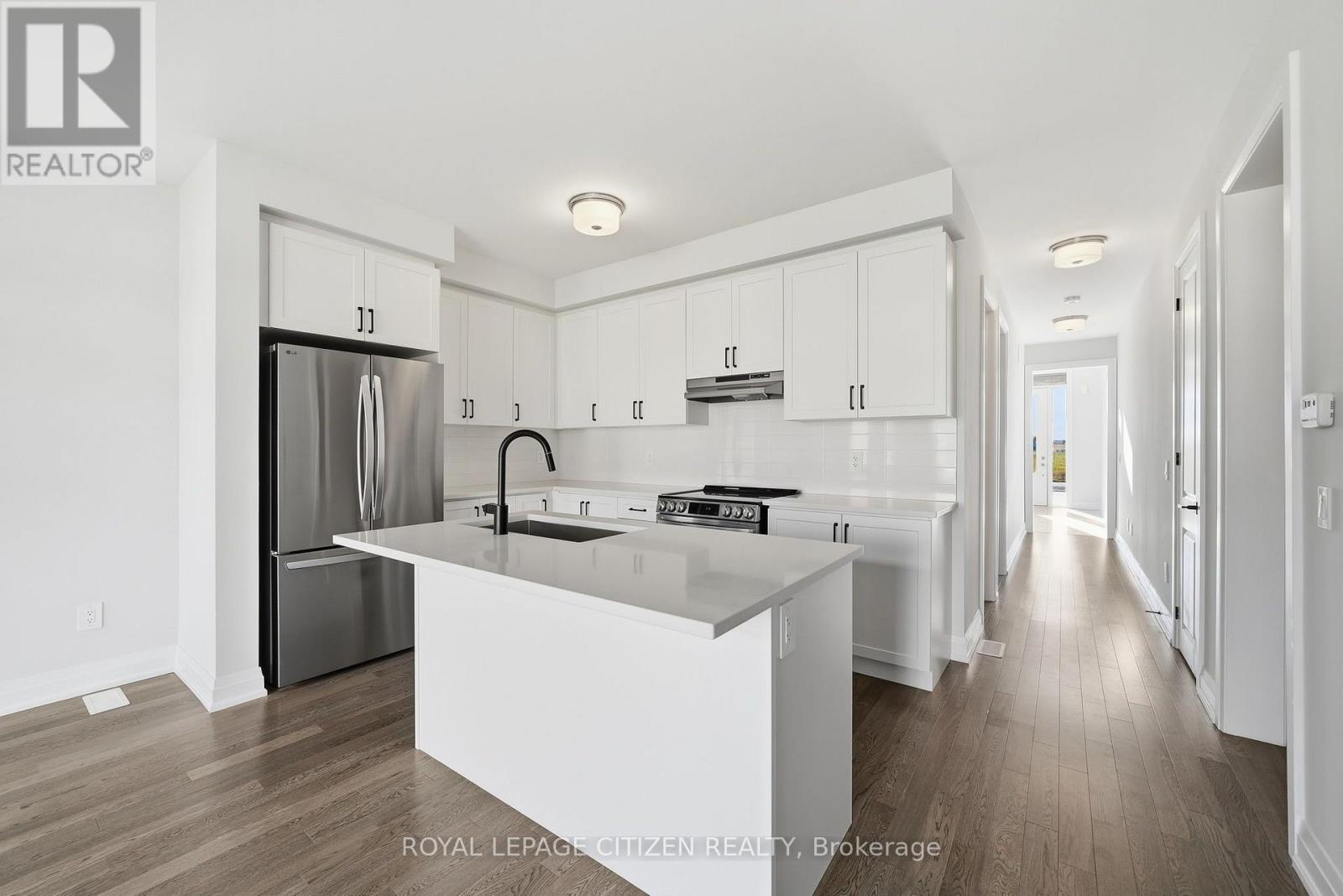 18 MCKAY AVENUE - 22