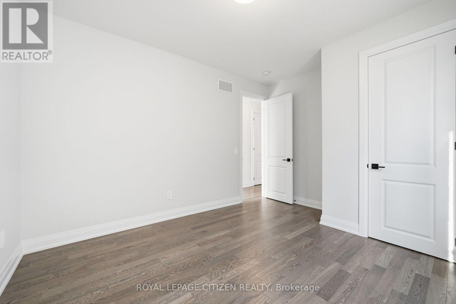 18 MCKAY AVENUE - Image 26