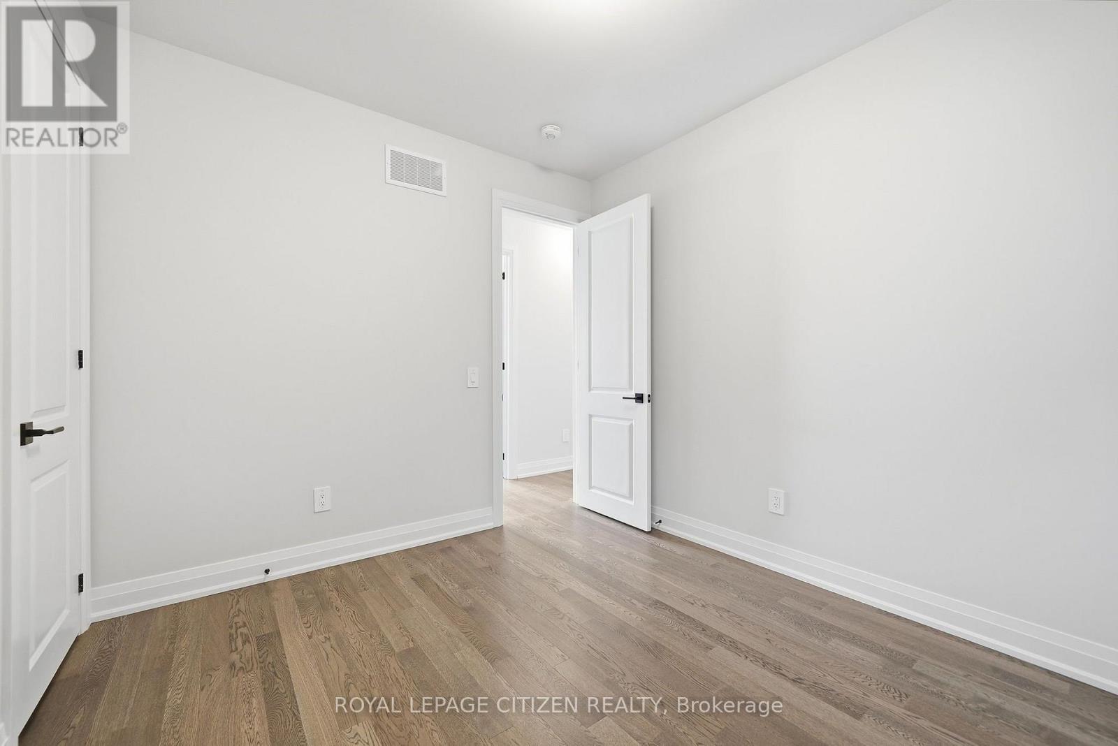 18 MCKAY AVENUE - 29