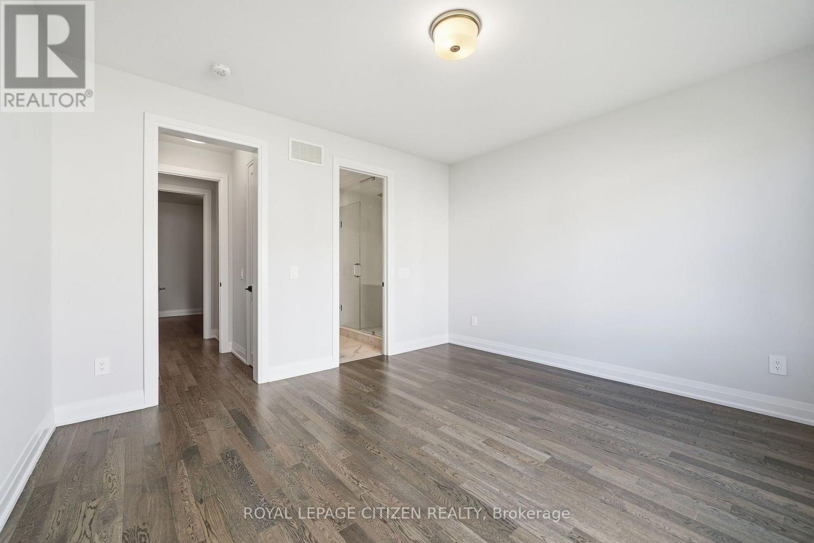 18 MCKAY AVENUE - Image 32