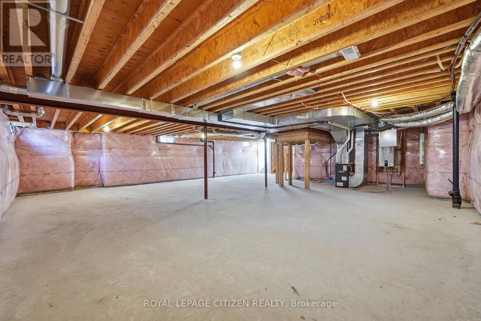 18 MCKAY AVENUE - Image 44