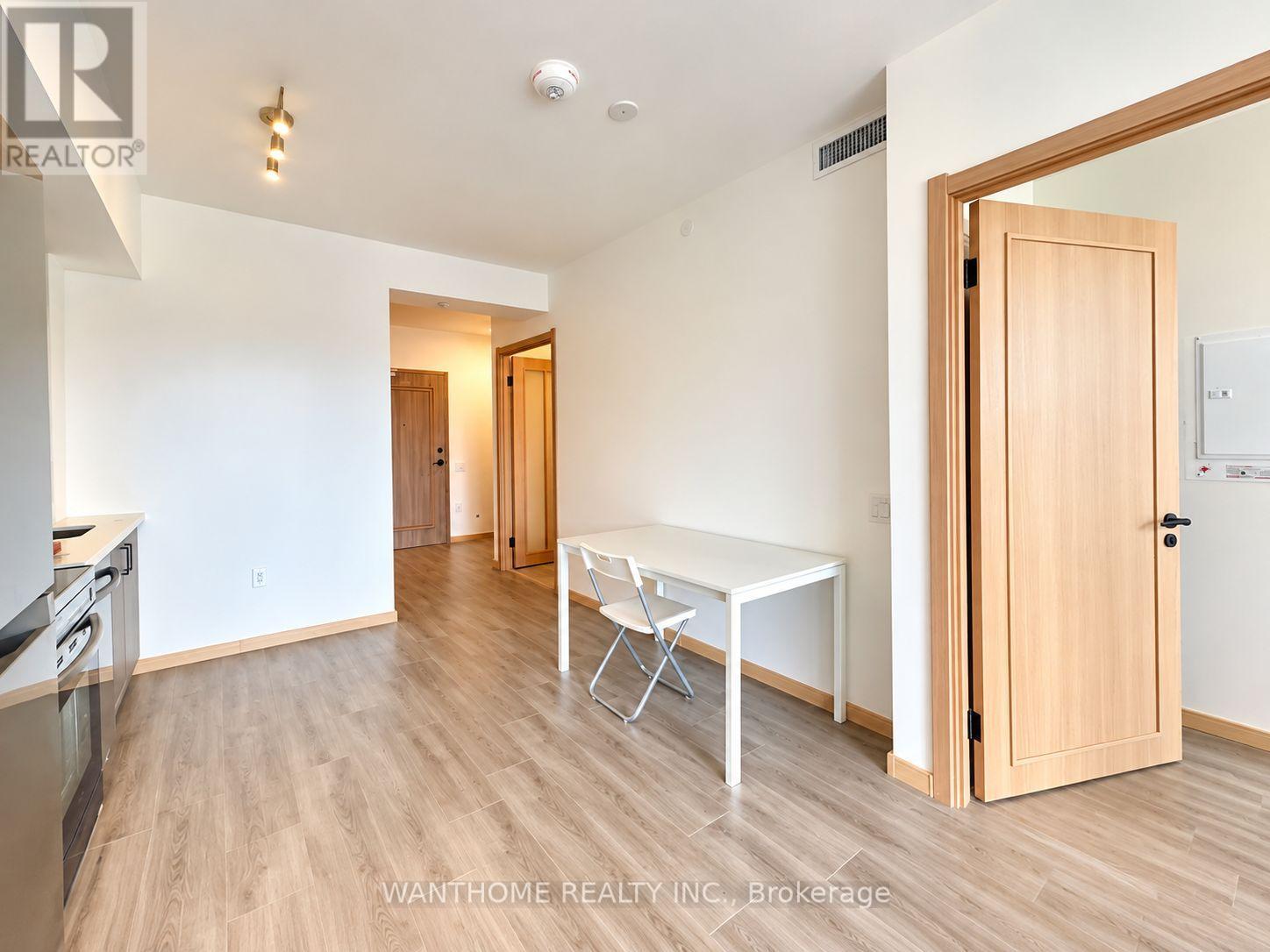 3429 Sheppard Avenue East — photo 4