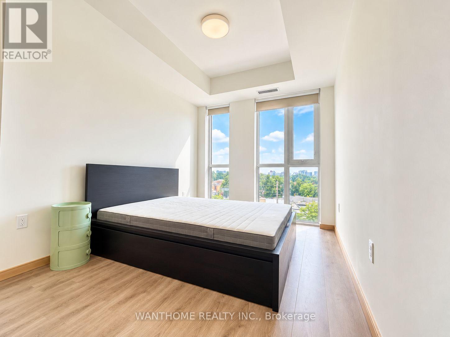 3429 Sheppard Avenue East — photo 8