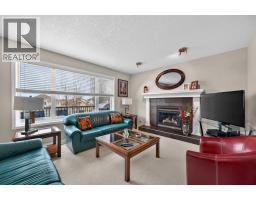 Dining room - 35 Rockyledge Rise Nw, Calgary, AB T3G5N1 Photo 11