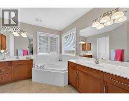 35 Rockyledge Rise Nw, Calgary, AB T3G5N1 Photo 25