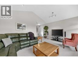 Recreational, Games room - 35 Rockyledge Rise Nw, Calgary, AB T3G5N1 Photo 18