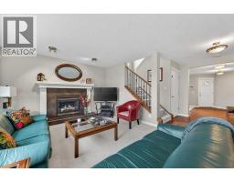 Bonus Room - 35 Rockyledge Rise Nw, Calgary, AB T3G5N1 Photo 12