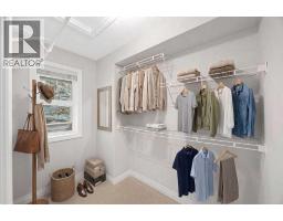 608 24 Avenue SW - photo 32