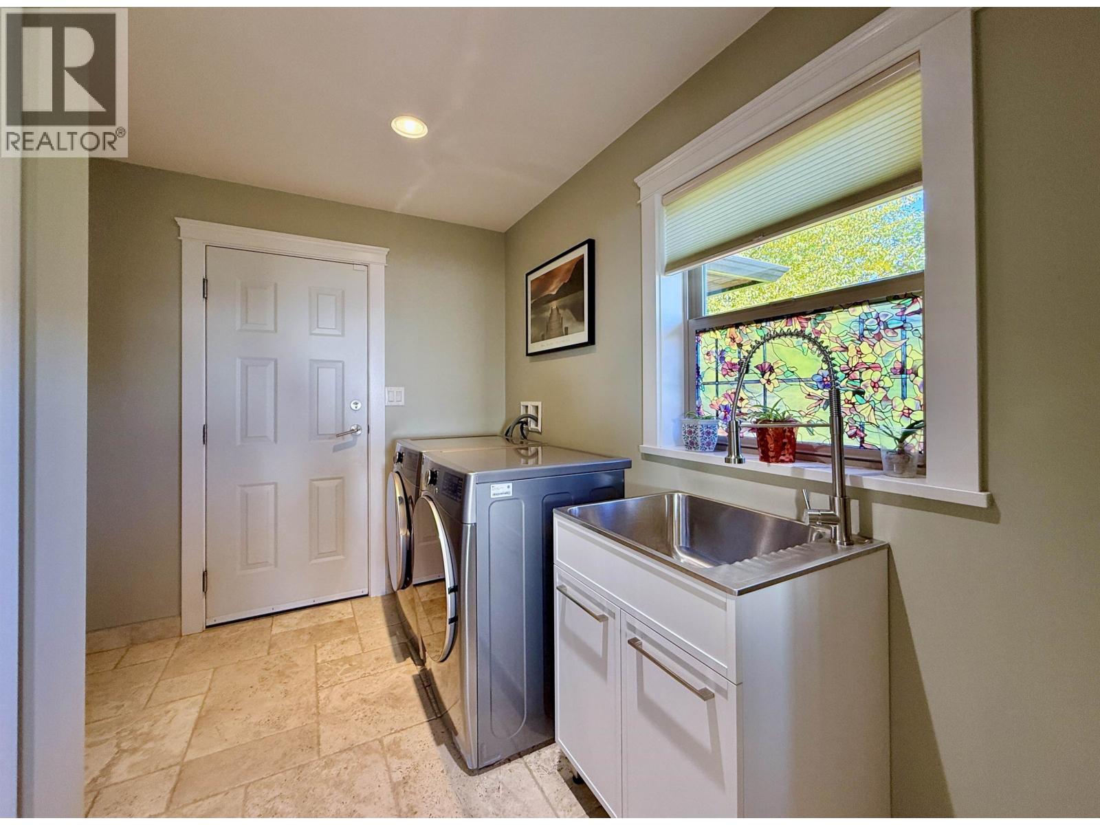 496 SPYGLASS PLACE, Gibsons - Image 1