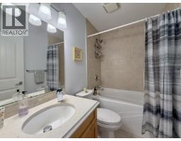 496 Spyglass Place, Gibsons, BC V0N1V9 Photo 17