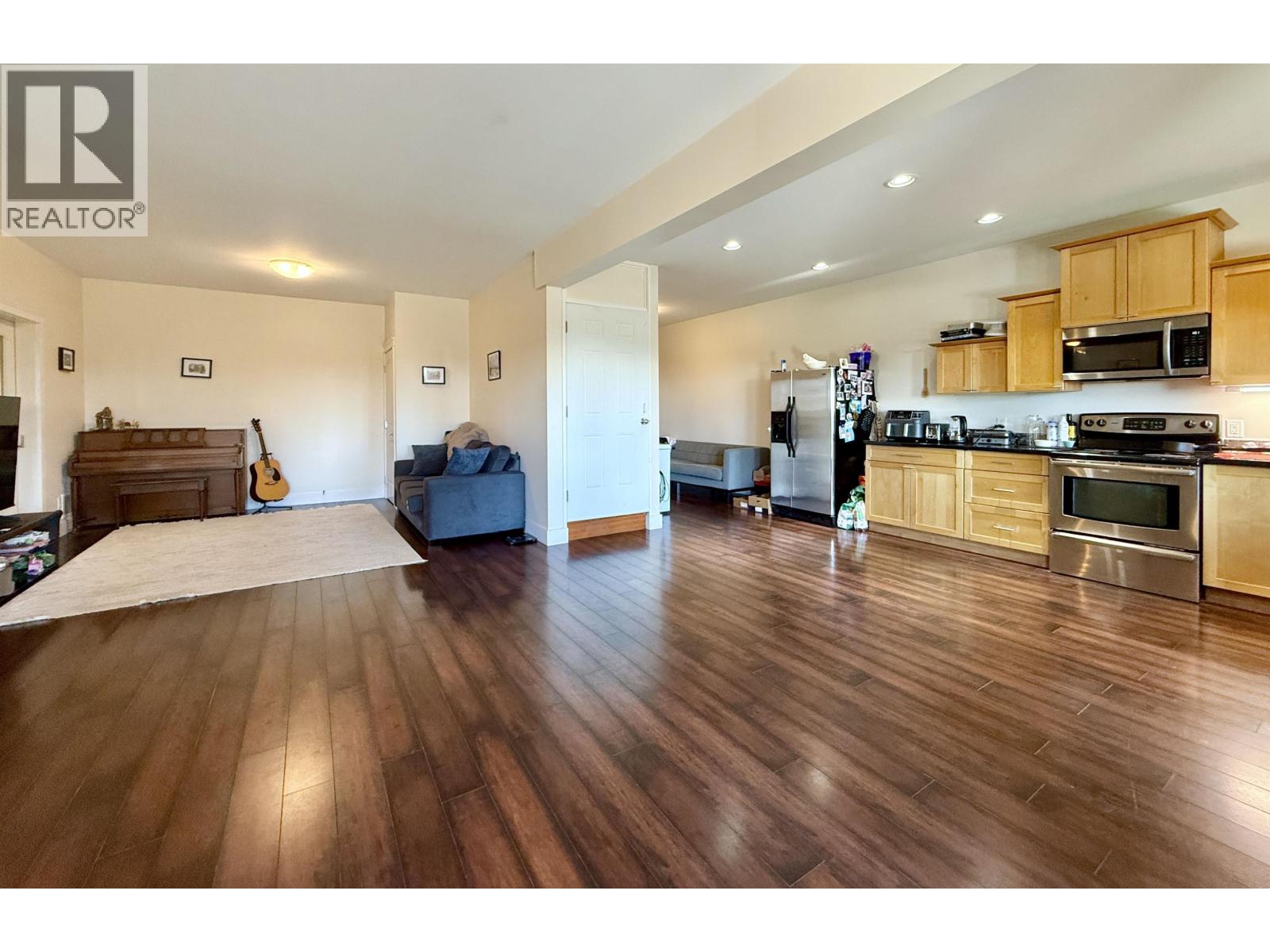 496 SPYGLASS PLACE, Gibsons - Image 1